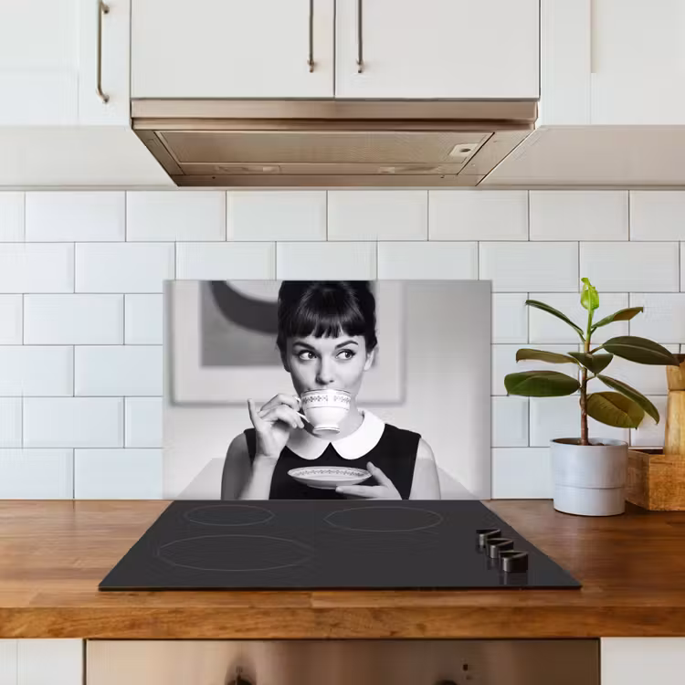 Kitchen splashback for hob - Portrait - Tea - Woman — 3