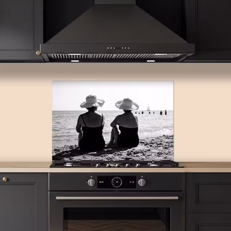 Kitchen splashback for hob - Women - Sun hat - Beach - Black - White — 5
